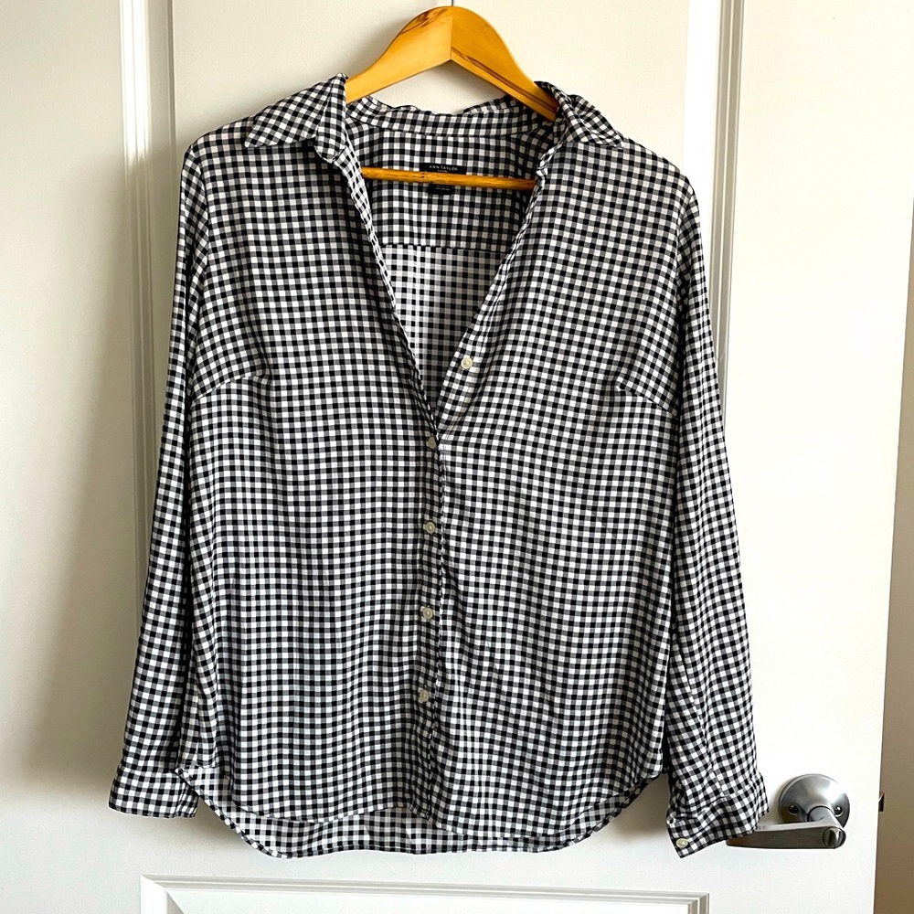 Ann Taylor Gingham Buttonup